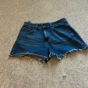 Frayed Hem Jean Shorts